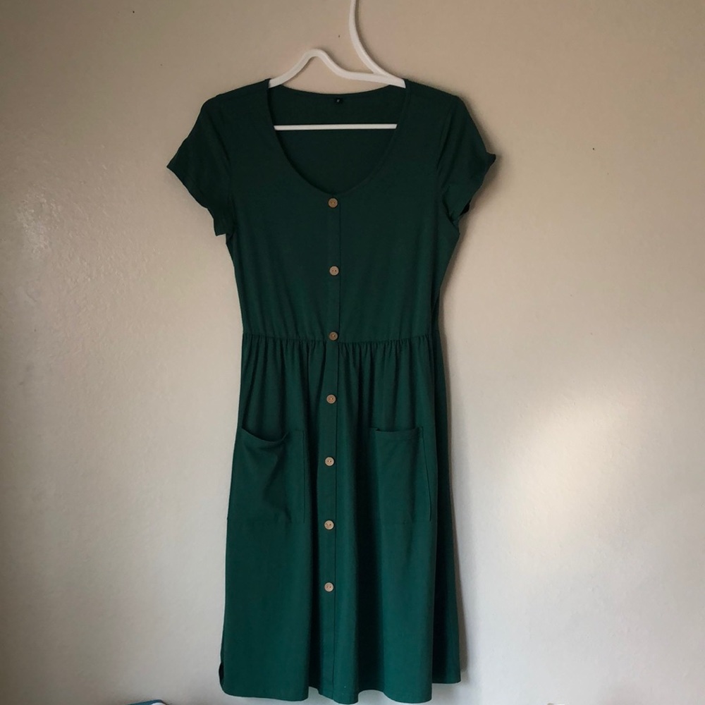 Green Button Down dress with pockets